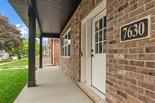 7630 W 66th Street, Bedford Park, IL 60501