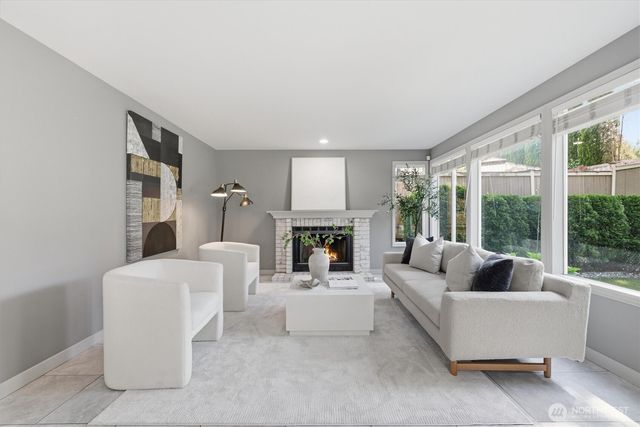 15215 92nd Place NE, Bothell, WA 98011