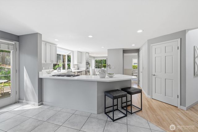 15215 92nd Place NE, Bothell, WA 98011