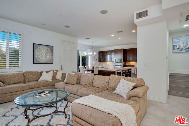 3000 Grand Canal, Venice, CA 90291