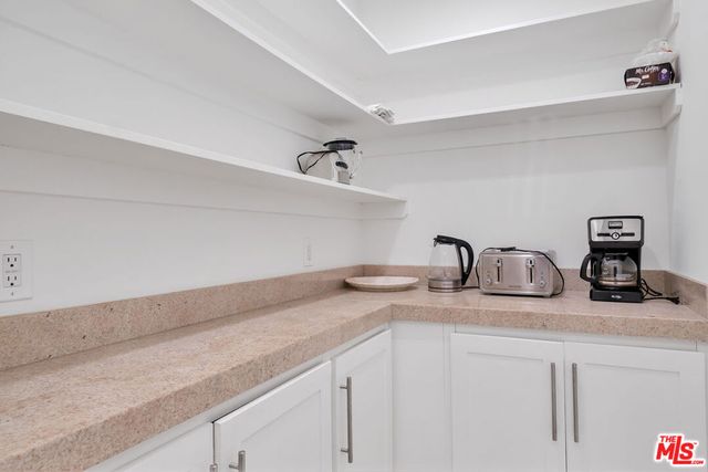 3000 Grand Canal, Venice, CA 90291