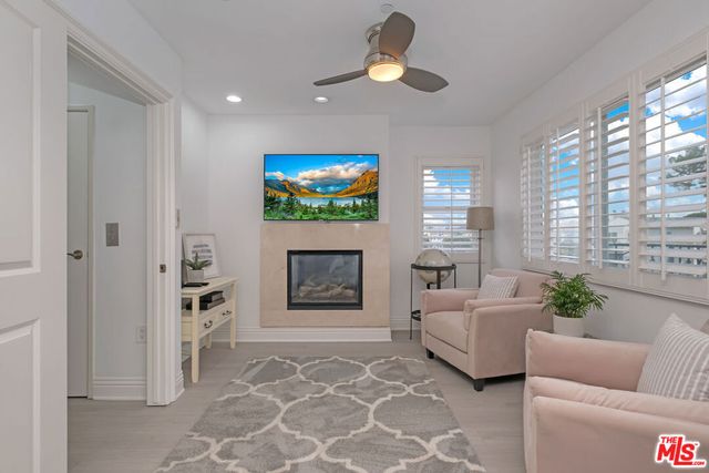 3000 Grand Canal, Venice, CA 90291