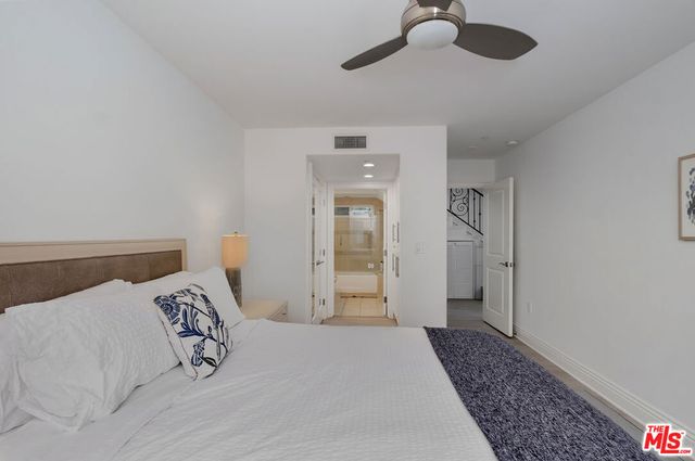 3000 Grand Canal, Venice, CA 90291