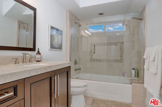 3000 Grand Canal, Venice, CA 90291