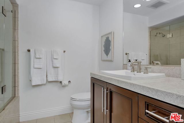 3000 Grand Canal, Venice, CA 90291