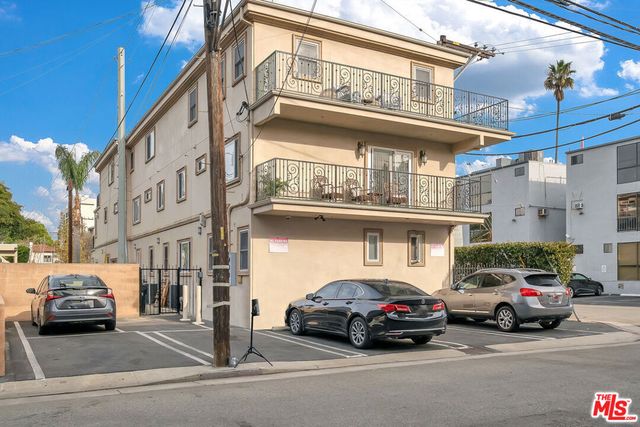 3000 Grand Canal, Venice, CA 90291