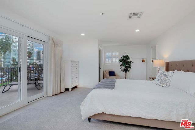3000 Grand Canal, Venice, CA 90291