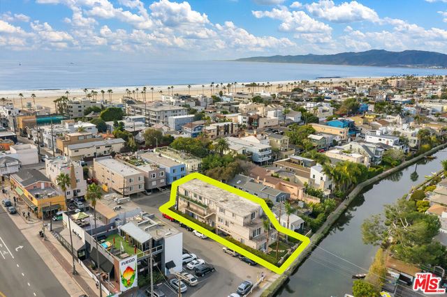 3000 Grand Canal, Venice, CA 90291