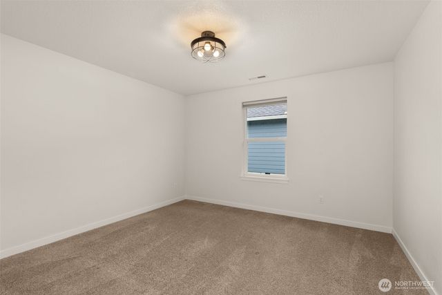 504 Powell Ave, Winlock, WA 98596