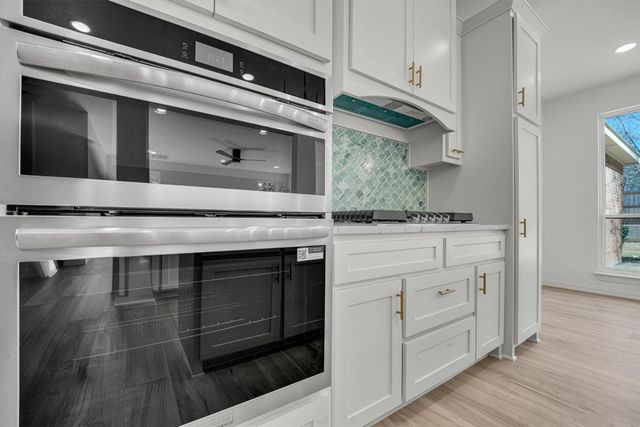 809 Forest Lakes Court, Keller, TX 76248