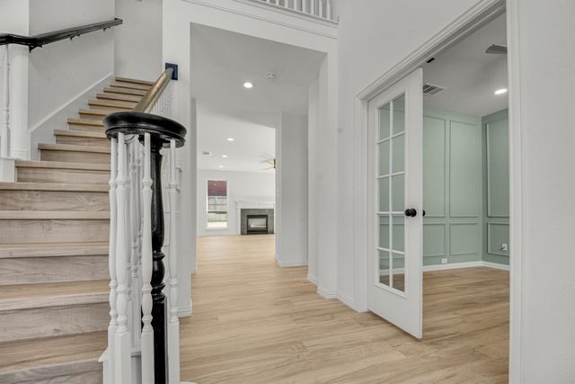 809 Forest Lakes Court, Keller, TX 76248