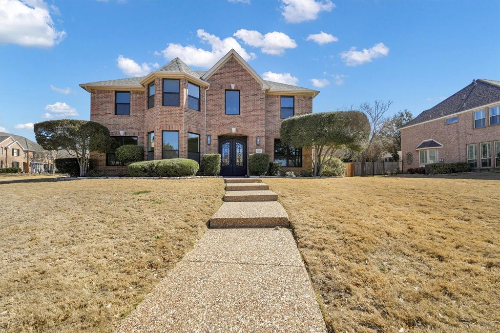 809 Forest Lakes Court, Keller, TX 76248