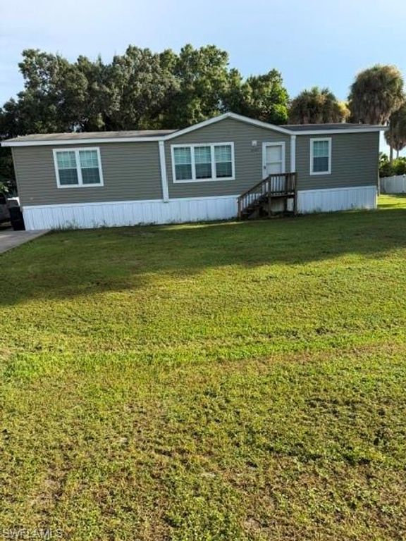 2495 Zoysia LN, NORTH FORT MYERS, FL 33917 — exterior
