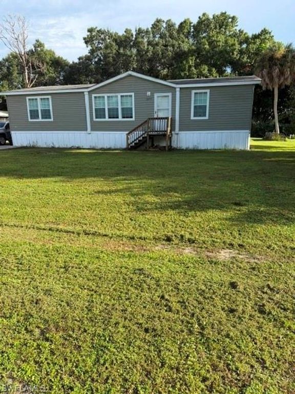 2495 Zoysia LN, NORTH FORT MYERS, FL 33917 — photo 3