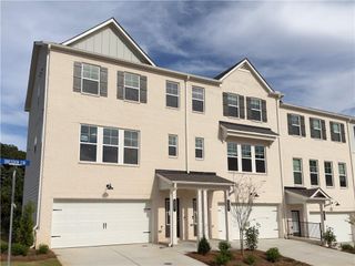 327 Dresden Circle, Tucker, GA 30084