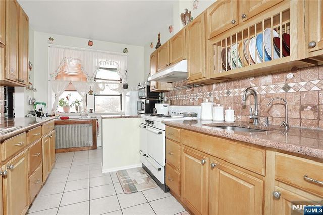 1100 83rd C3, North Bergen, NJ 07047