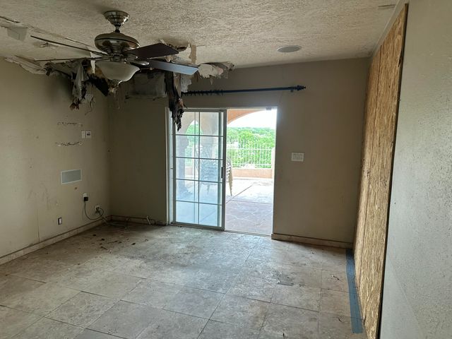 907 Foothill Drive SW, Albuquerque, NM 87105