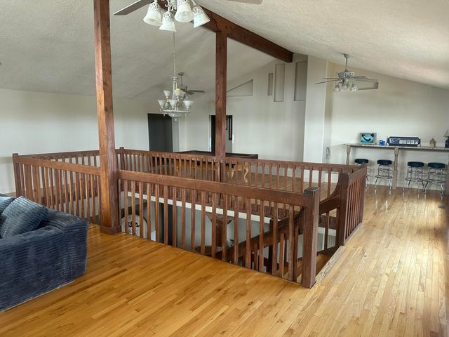 907 Foothill Drive SW, Albuquerque, NM 87105