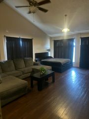 907 Foothill Drive SW, Albuquerque, NM 87105