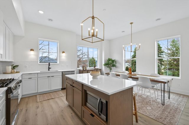 2509 Jansen Avenue, White Bear Lake, MN 55110
