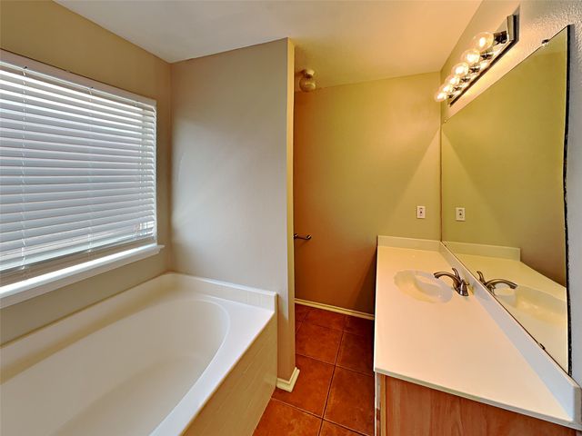 1804 Saint Nevis Drive, Mansfield, TX 76063