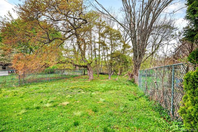 2 W Stone Street, Newburgh, NY 12550