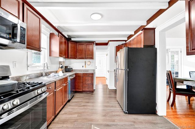 2 W Stone Street, Newburgh, NY 12550
