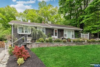 596 Wyckoff Avenue, Mahwah, NJ 07430