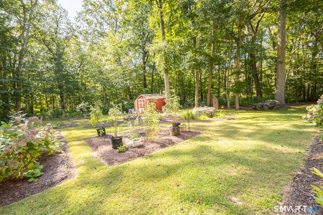 7 Stephens Court, Clinton, CT 06413
