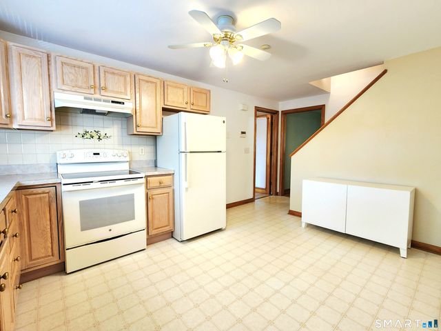 7 Stephens Court, Clinton, CT 06413
