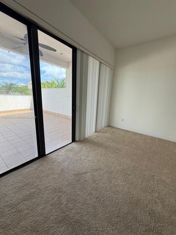 5186 NW 83rd Ct 5186, Doral, FL 33166