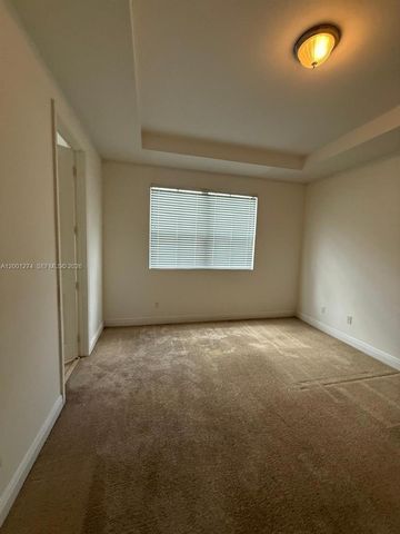 5186 NW 83rd Ct 5186, Doral, FL 33166