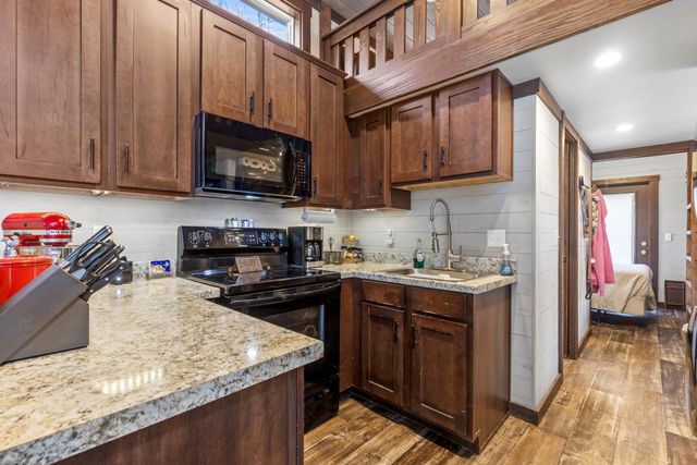 210 Mountain Laurel Lane, Monteagle, TN 37356