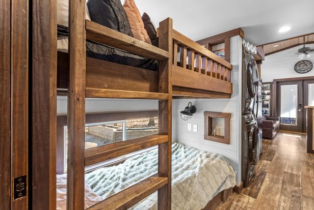 210 Mountain Laurel Lane, Monteagle, TN 37356