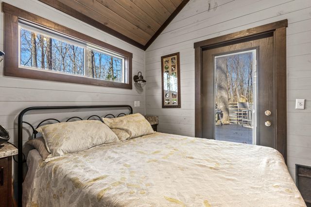 210 Mountain Laurel Lane, Monteagle, TN 37356