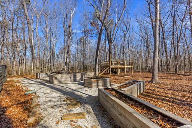 210 Mountain Laurel Lane, Monteagle, TN 37356