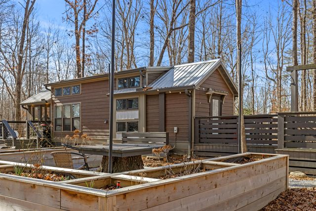 210 Mountain Laurel Lane, Monteagle, TN 37356