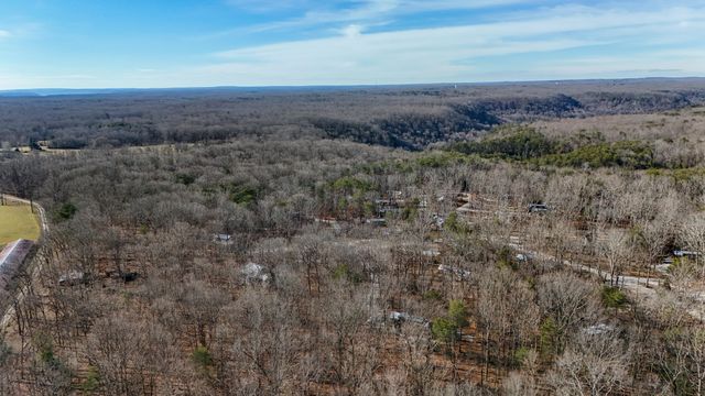210 Mountain Laurel Lane, Monteagle, TN 37356