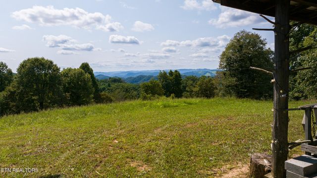 687 Big Springs Rd, Eidson, TN 37731