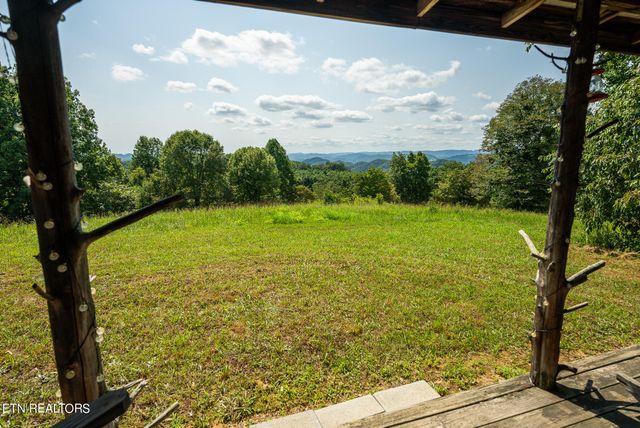 687 Big Springs Rd, Eidson, TN 37731
