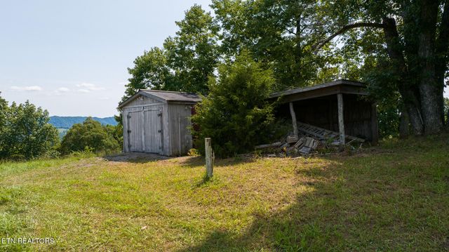 687 Big Springs Rd, Eidson, TN 37731