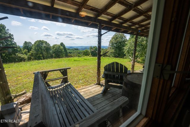 687 Big Springs Rd, Eidson, TN 37731