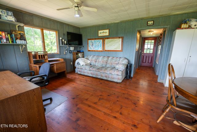 687 Big Springs Rd, Eidson, TN 37731