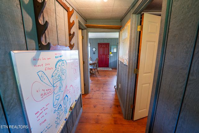 687 Big Springs Rd, Eidson, TN 37731