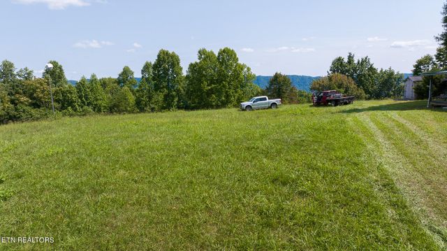 687 Big Springs Rd, Eidson, TN 37731