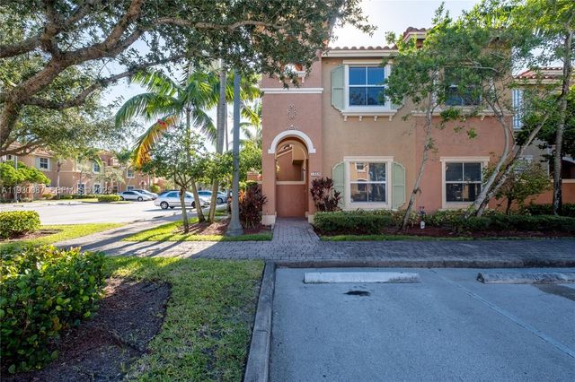 1009 SW 144th Ave 2701, Pembroke Pines, FL 33027