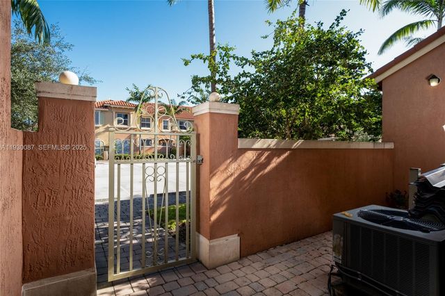 1009 SW 144th Ave 2701, Pembroke Pines, FL 33027