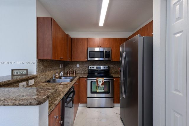 1009 SW 144th Ave 2701, Pembroke Pines, FL 33027