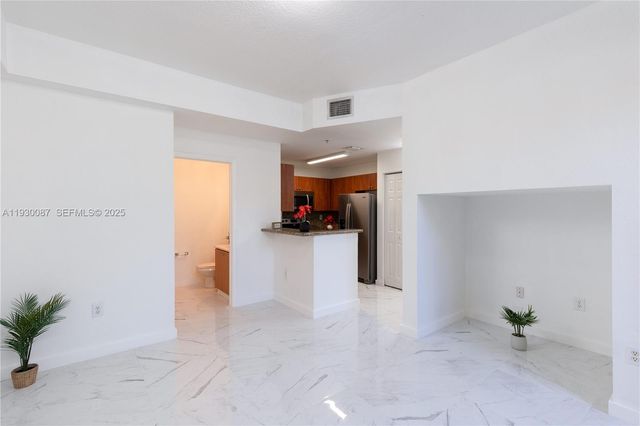 1009 SW 144th Ave 2701, Pembroke Pines, FL 33027