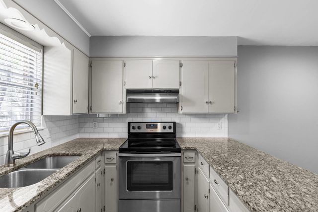 2205 Lanier DR B, Austin, TX 78757